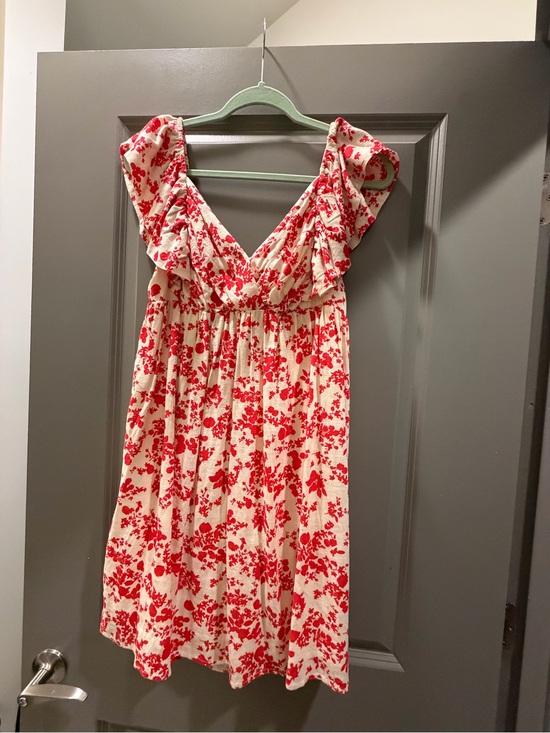 Cloud Ten Dresses & Skirts - Floral V-Neck Summer Dress in Cream and Red